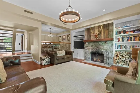 327 Topnotch Drive Stowe VT 05672