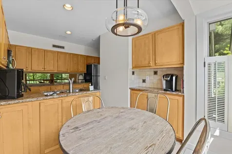 327 Topnotch Drive Stowe VT 05672