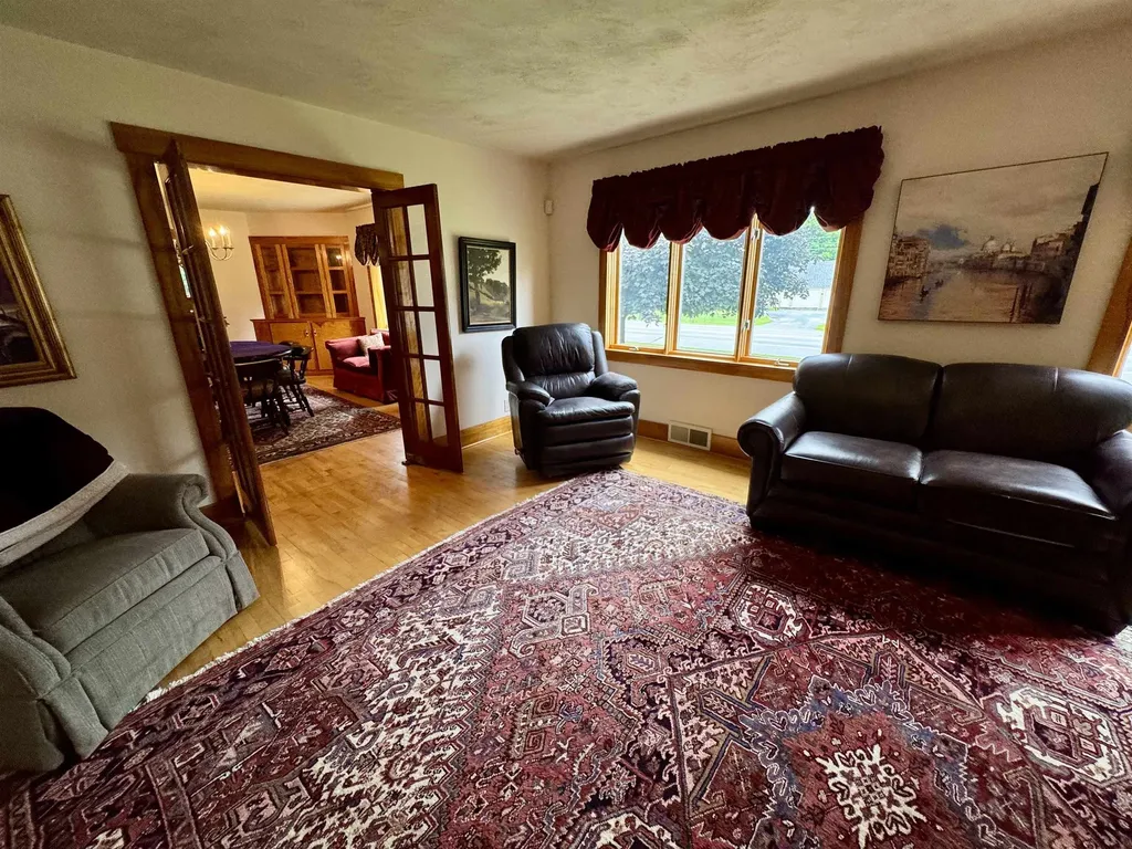 155 Upper Plain Bradford VT 05033