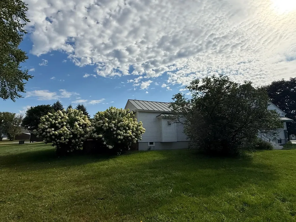 155 Upper Plain Bradford VT 05033