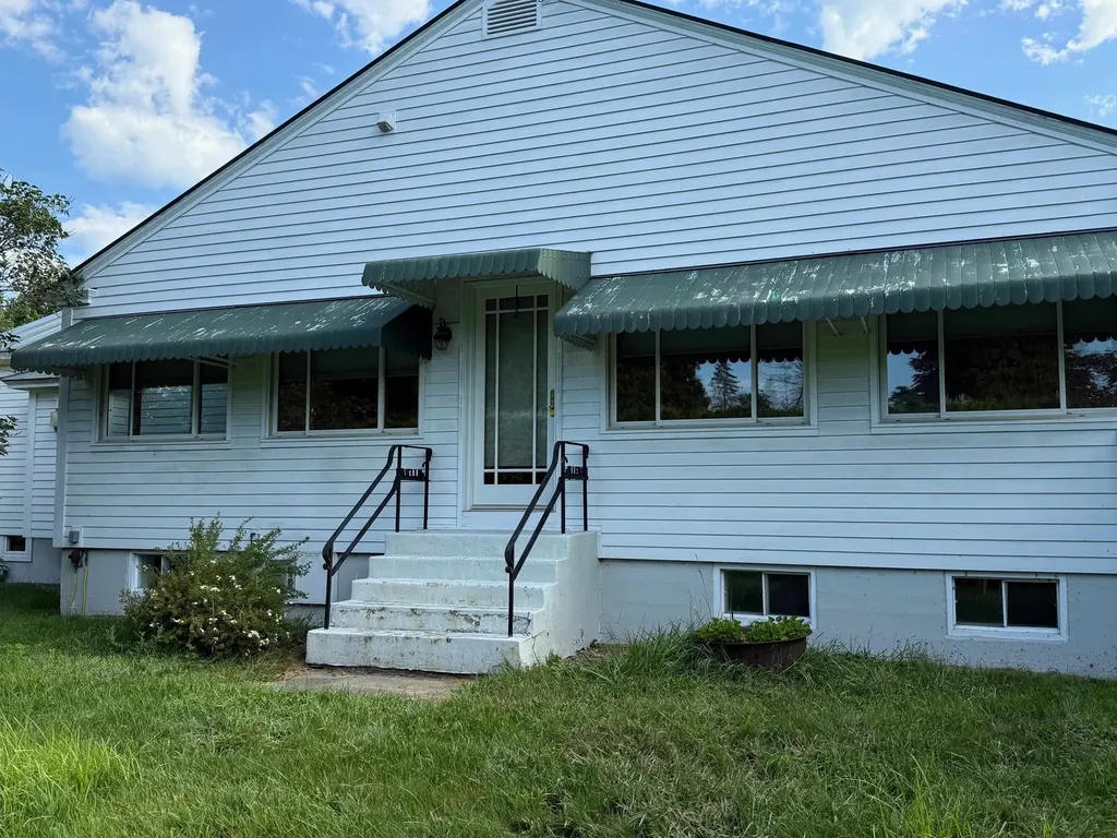 155 Upper Plain Bradford VT 05033