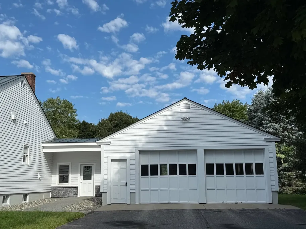 155 Upper Plain Bradford VT 05033