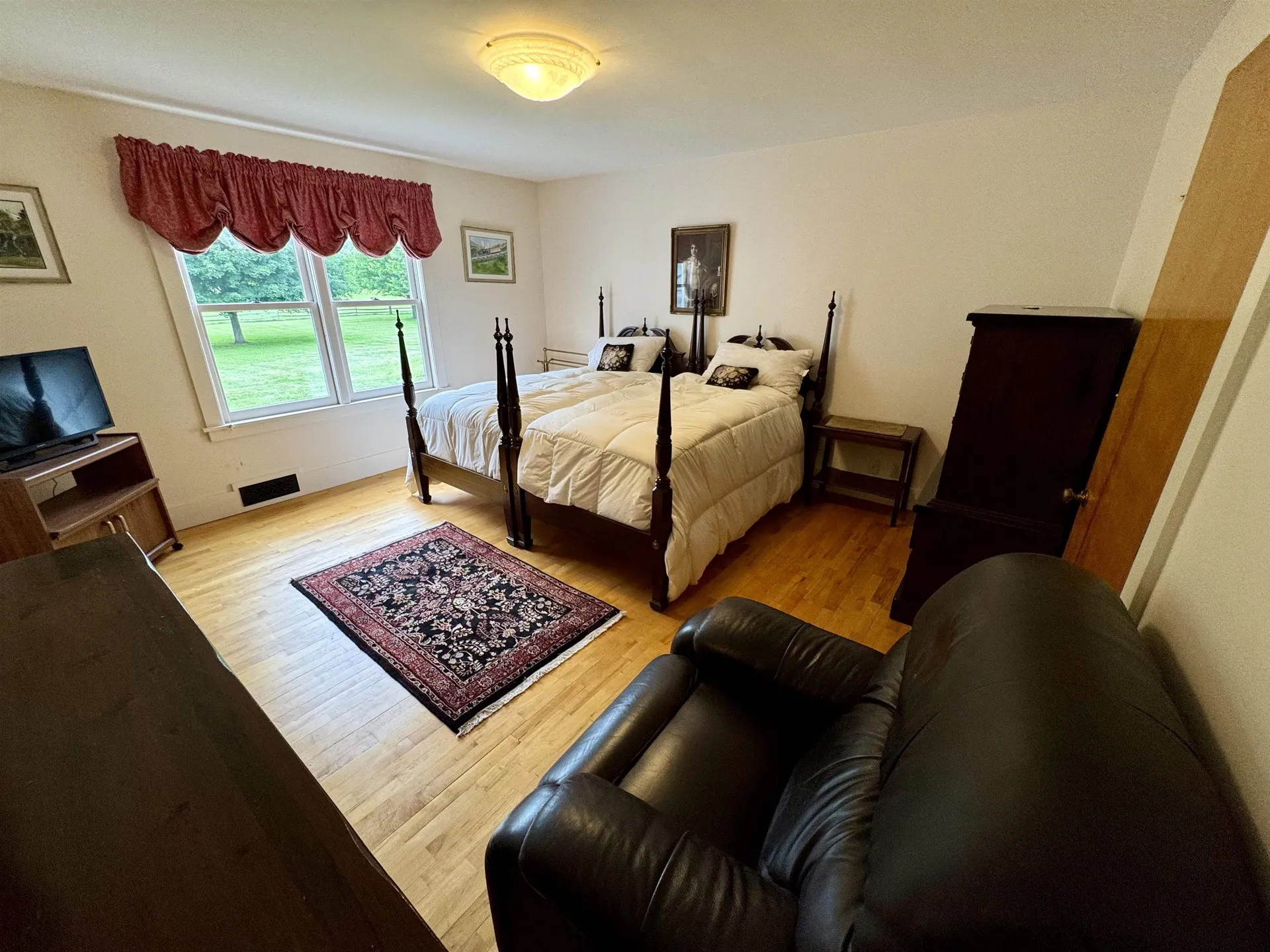 155 Upper Plain Bradford VT 05033