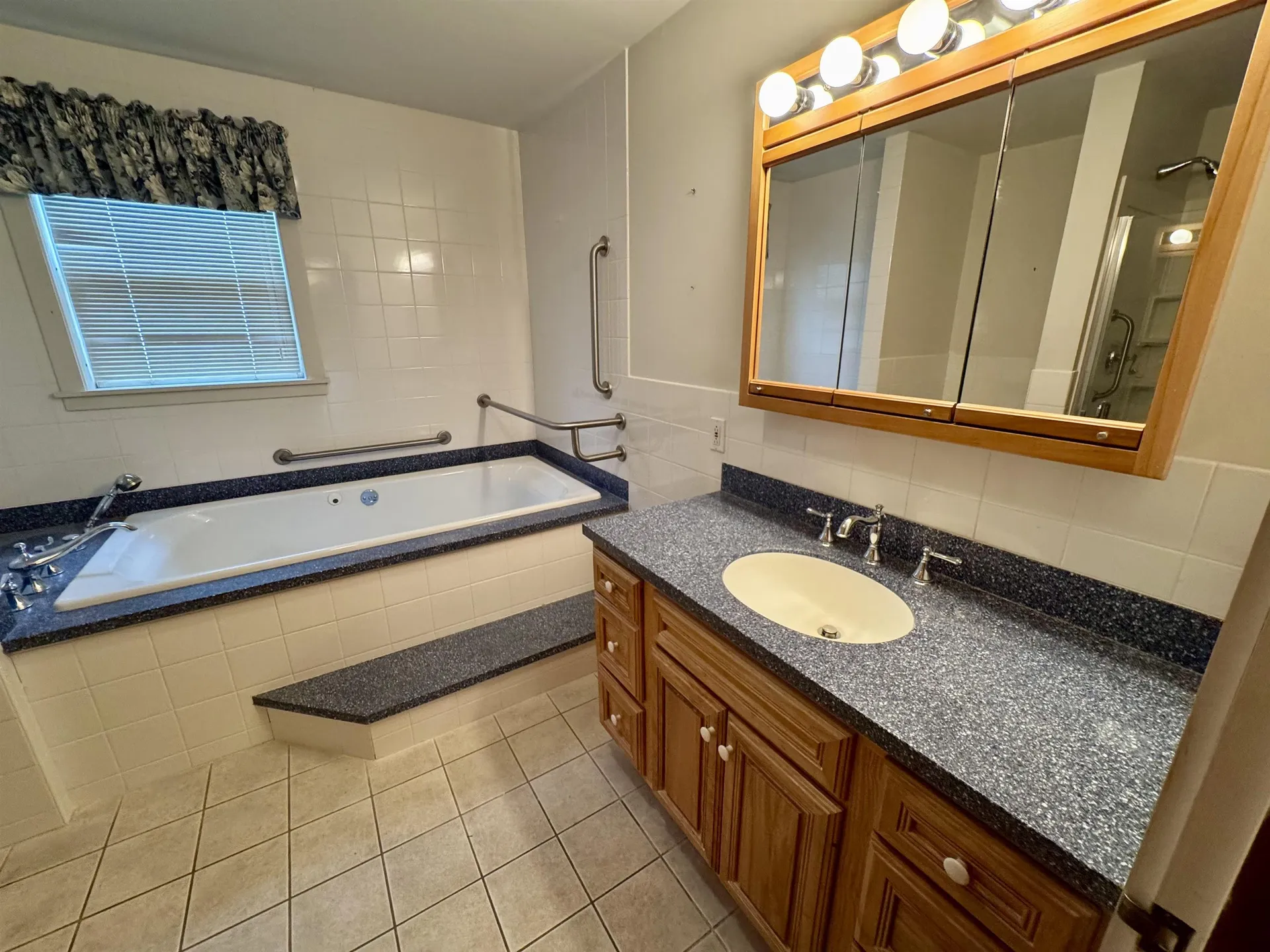 155 Upper Plain Bradford VT 05033