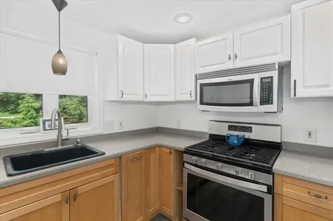 60 Alderwood Drive Stratham NH 03885