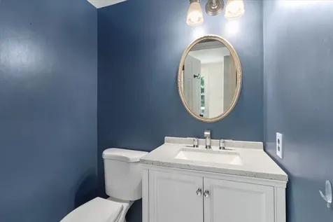 60 Alderwood Drive Stratham NH 03885