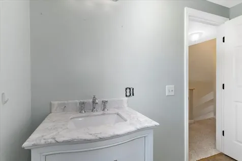 60 Alderwood Drive Stratham NH 03885