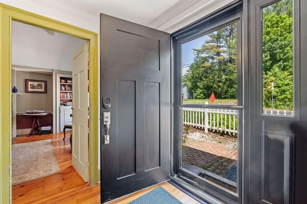 27 Nh Route 25 Plymouth NH 03264