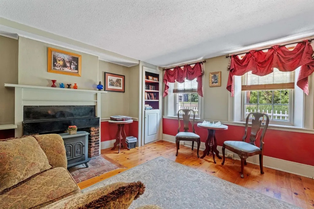 27 Nh Route 25 Plymouth NH 03264