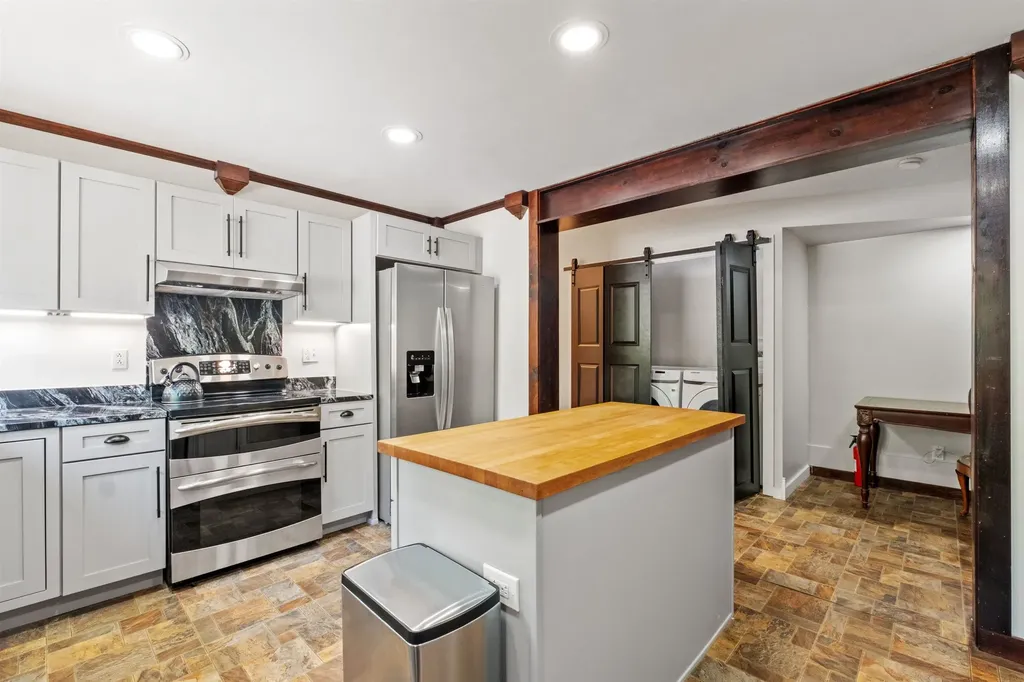 27 Nh Route 25 Plymouth NH 03264