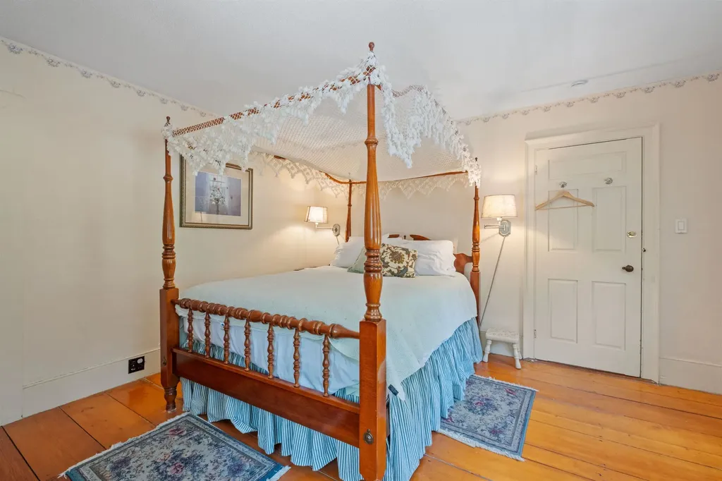 27 Nh Route 25 Plymouth NH 03264