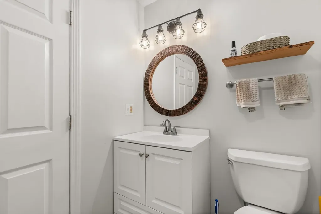 112 Bellamy Woods Dover NH 03820