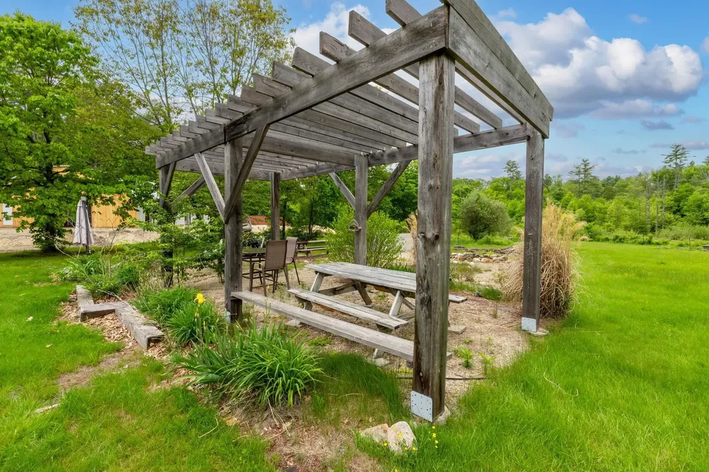 153 Back Ashuelot Road Winchester NH 03470