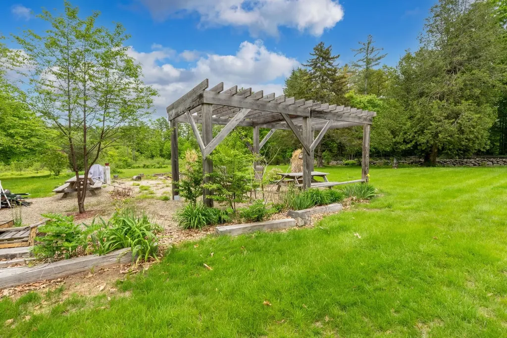 153 Back Ashuelot Road Winchester NH 03470