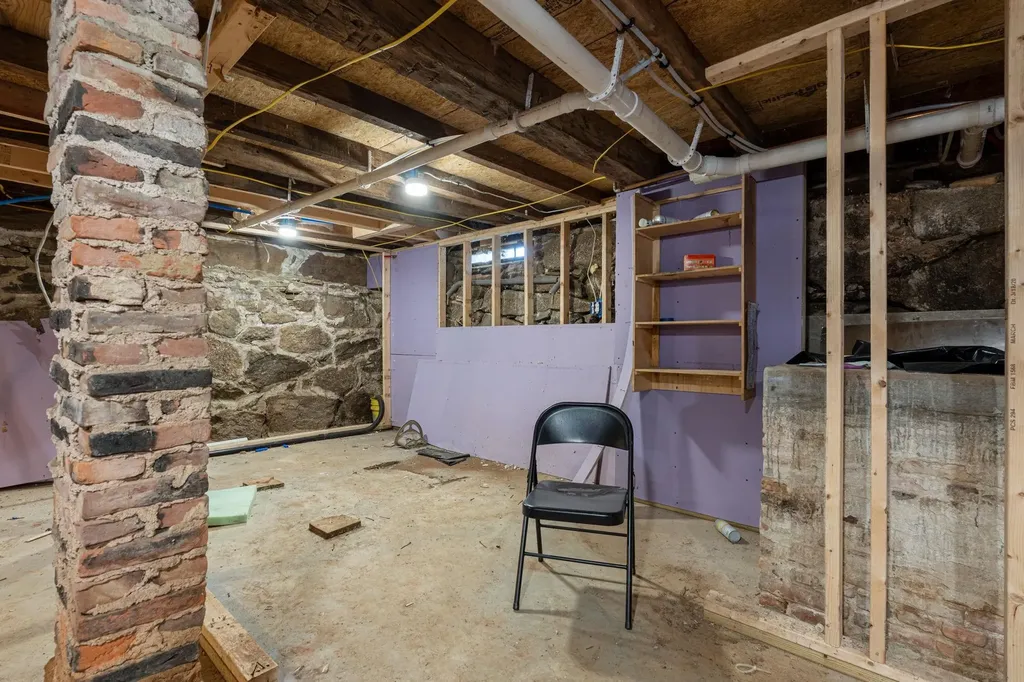 153 Back Ashuelot Road Winchester NH 03470