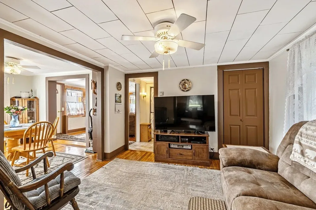 423 East Alburgh Road Alburgh VT 05440