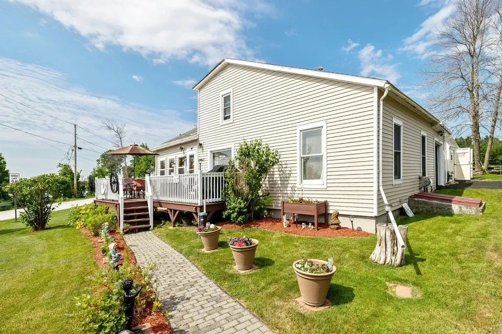 423 East Alburgh Road Alburgh VT 05440