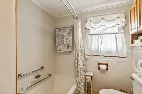 423 East Alburgh Road Alburgh VT 05440