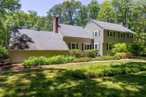 19 Horizon Drive Bedford NH 03110