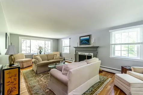 19 Horizon Drive Bedford NH 03110