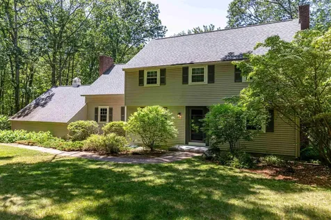 19 Horizon Drive Bedford NH 03110