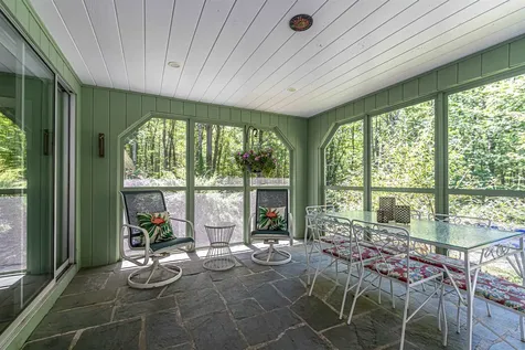 19 Horizon Drive Bedford NH 03110