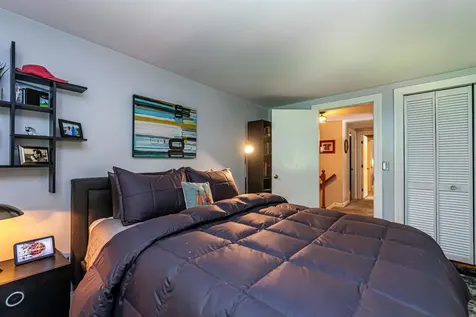 19 Horizon Drive Bedford NH 03110
