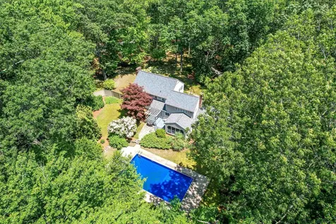 19 Horizon Drive Bedford NH 03110