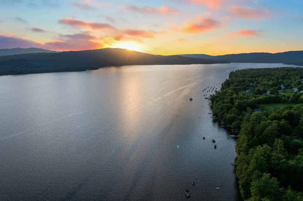 199 Cottage City Road Bridgewater NH 03222