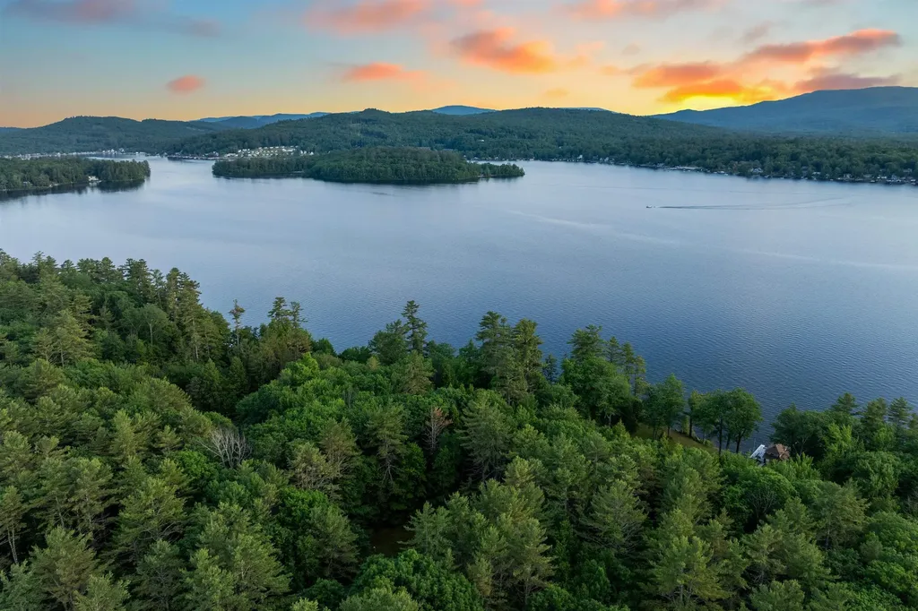 199 Cottage City Road Bridgewater NH 03222