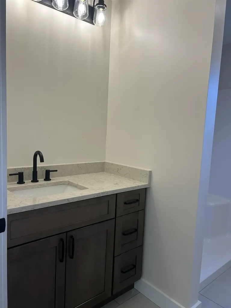 47 Stockbridge Corner Road Alton NH 03809