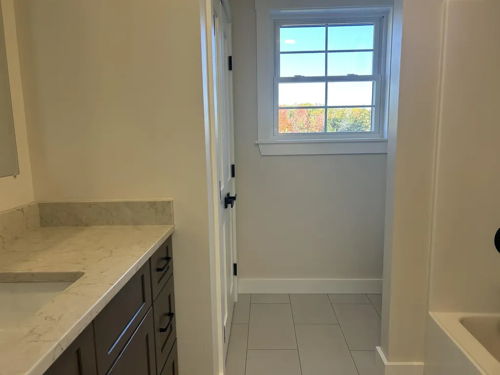 47 Stockbridge Corner Road Alton NH 03809