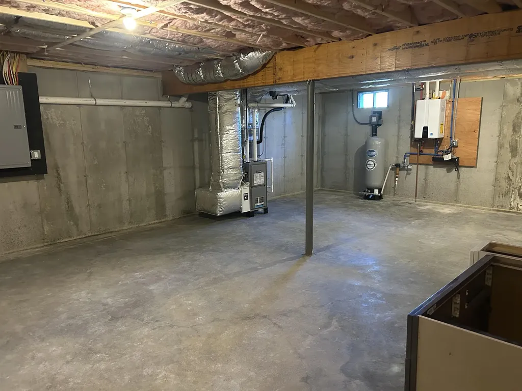 47 Stockbridge Corner Road Alton NH 03809