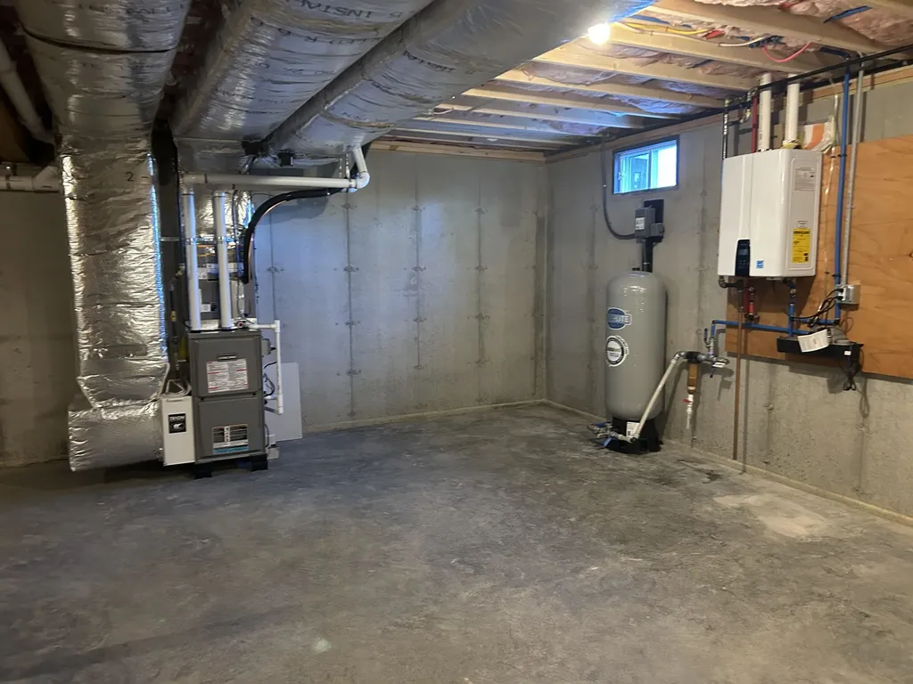 47 Stockbridge Corner Road Alton NH 03809