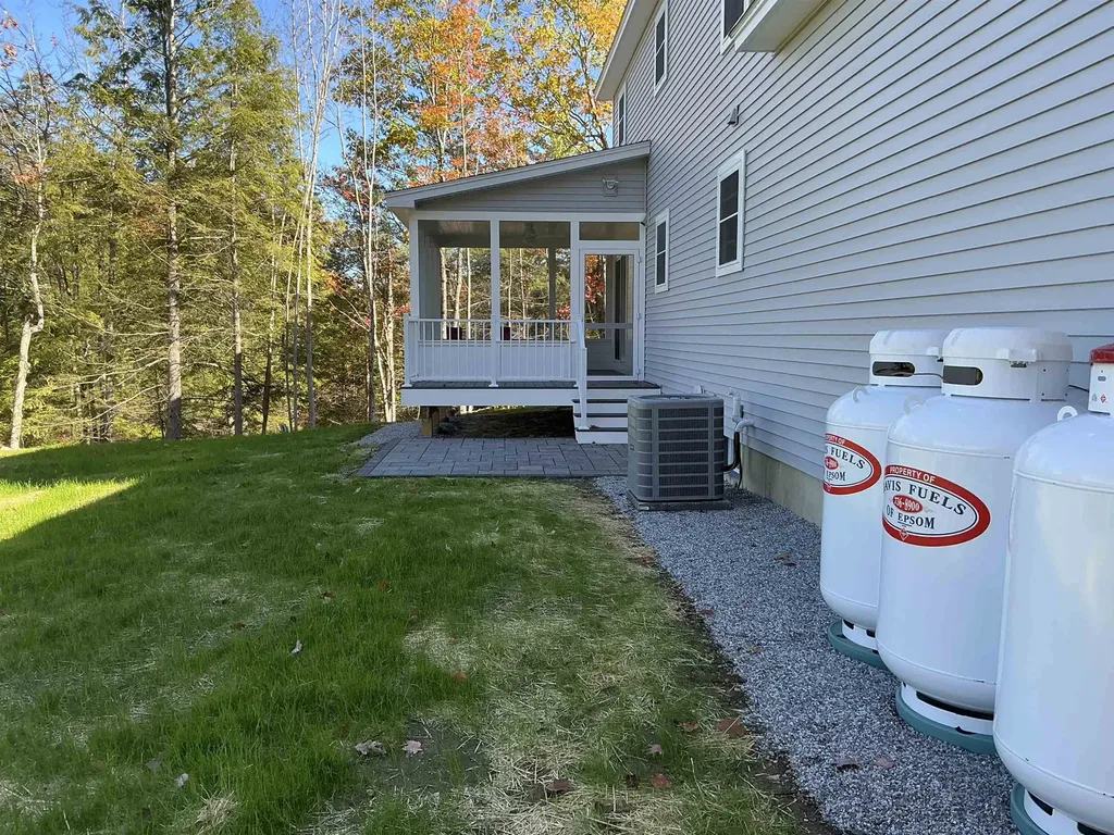 47 Stockbridge Corner Road Alton NH 03809