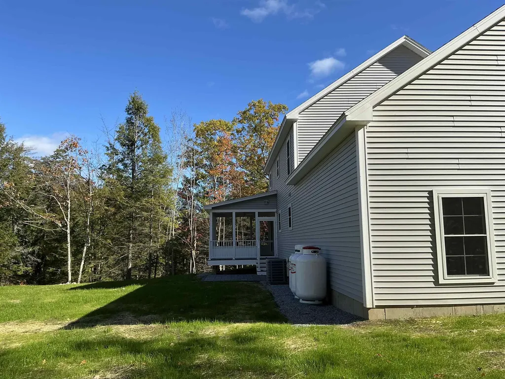 47 Stockbridge Corner Road Alton NH 03809