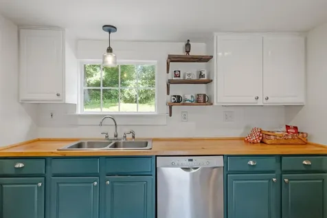 574 Main Street Hopkinton NH 03229