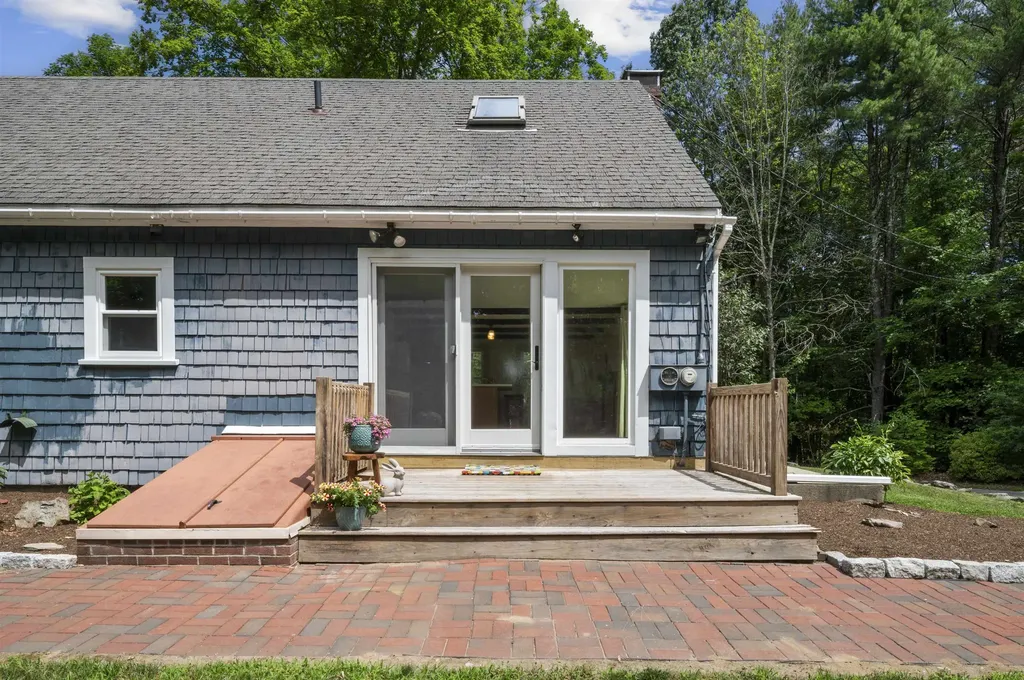 205 Grant Road Newmarket NH 03857