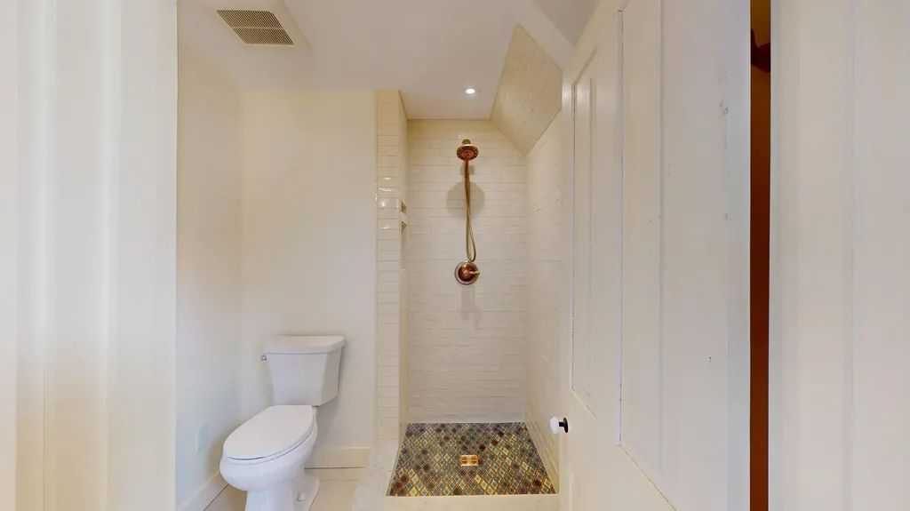 382 Hewitt Road Bristol VT 05443