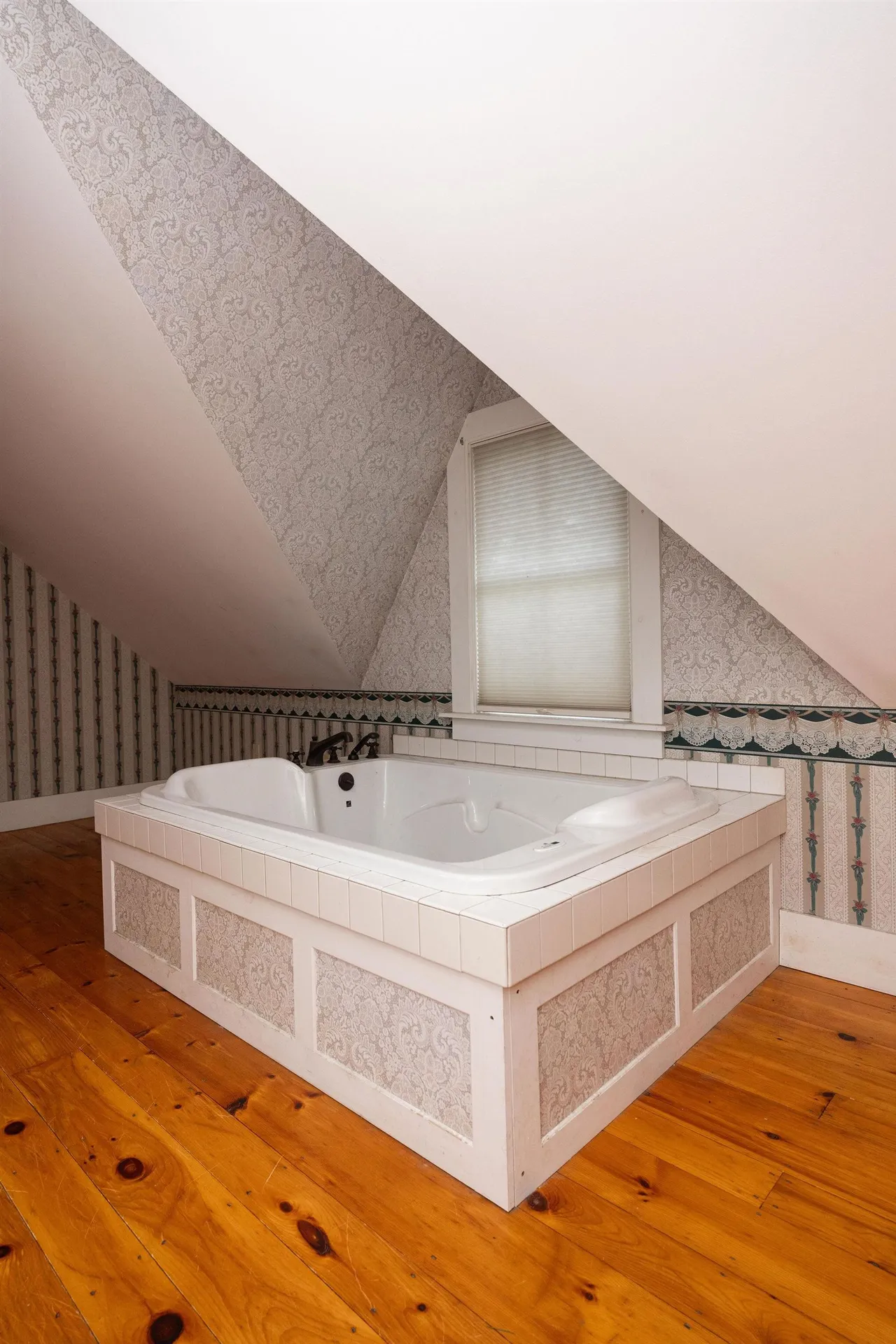 157 Thompson Road Chester VT 05143