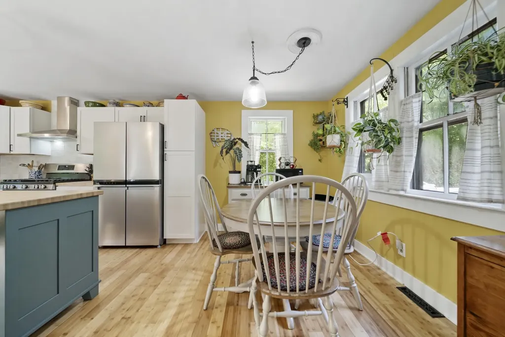 585 Governor Wentworth Highway Wolfeboro NH 03894