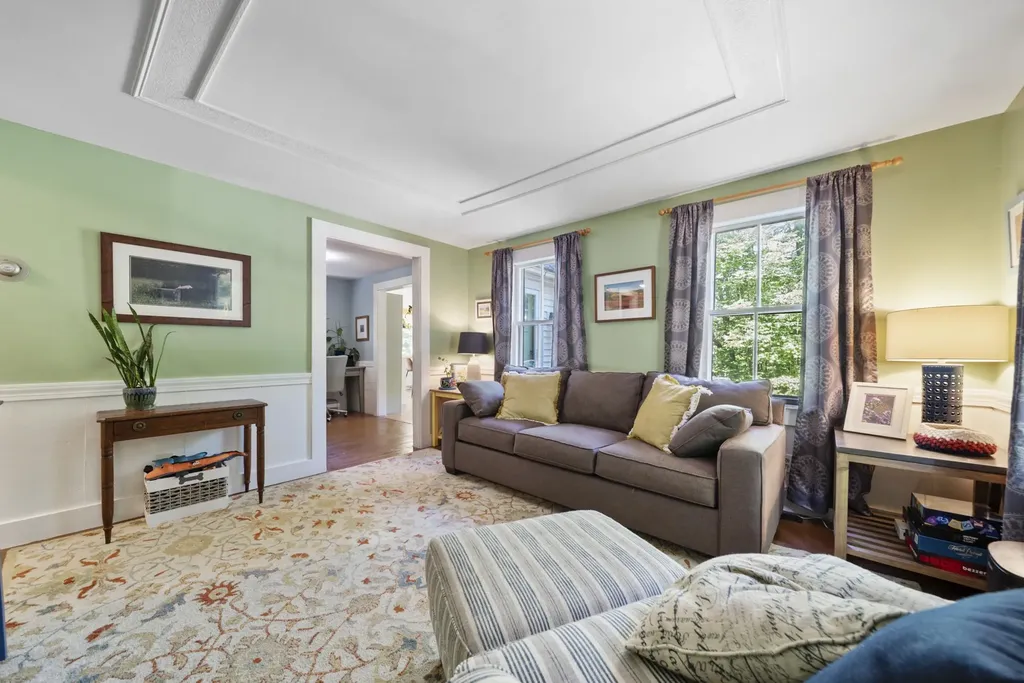585 Governor Wentworth Highway Wolfeboro NH 03894