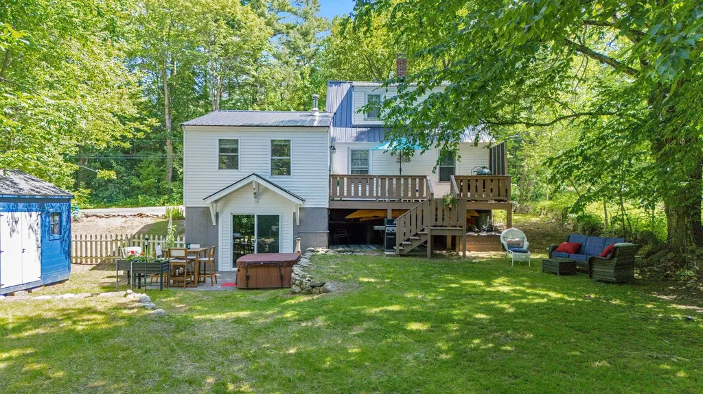 585 Governor Wentworth Highway Wolfeboro NH 03894