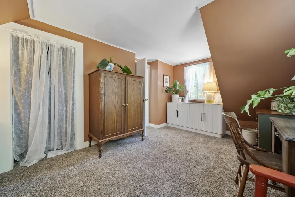 585 Governor Wentworth Highway Wolfeboro NH 03894