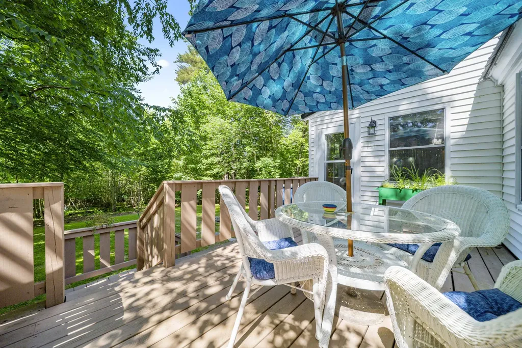 585 Governor Wentworth Highway Wolfeboro NH 03894