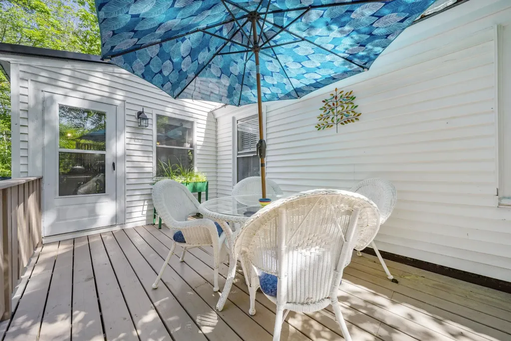 585 Governor Wentworth Highway Wolfeboro NH 03894