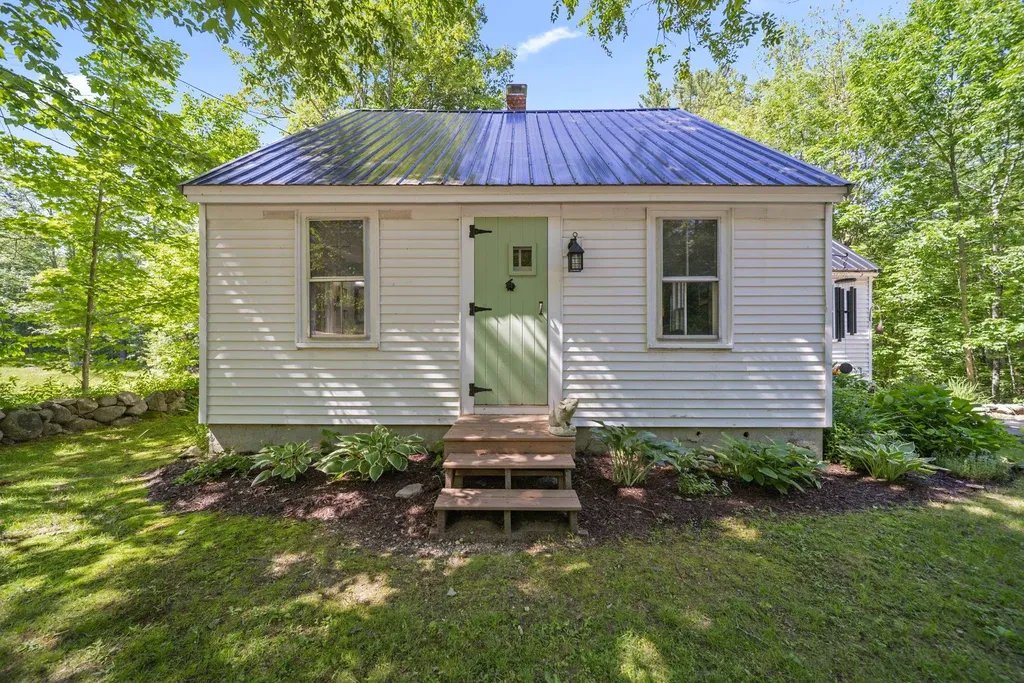 585 Governor Wentworth Highway Wolfeboro NH 03894