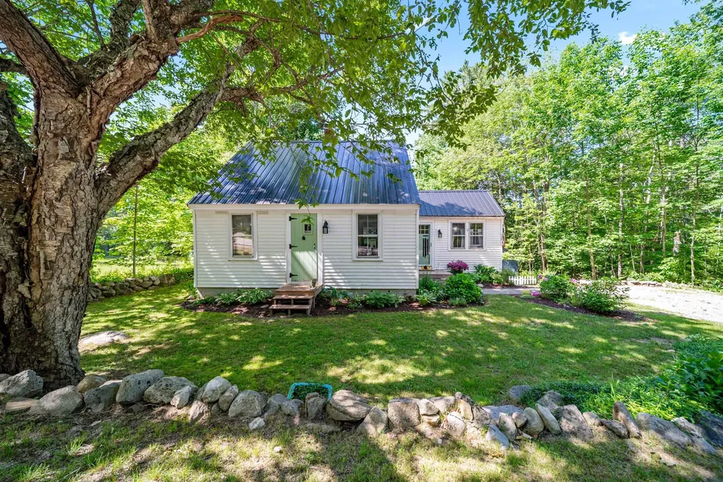 585 Governor Wentworth Highway Wolfeboro NH 03894