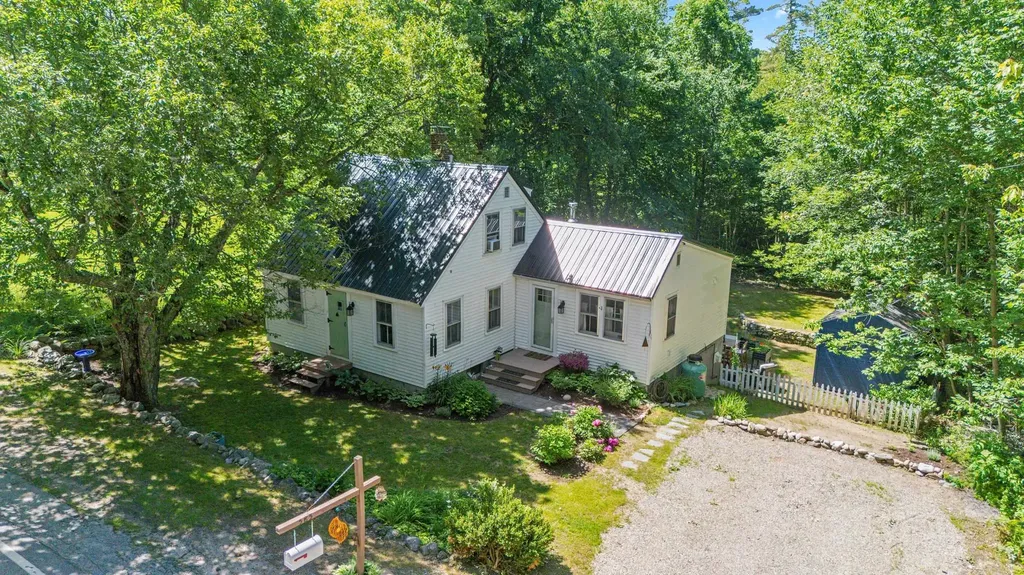 585 Governor Wentworth Highway Wolfeboro NH 03894
