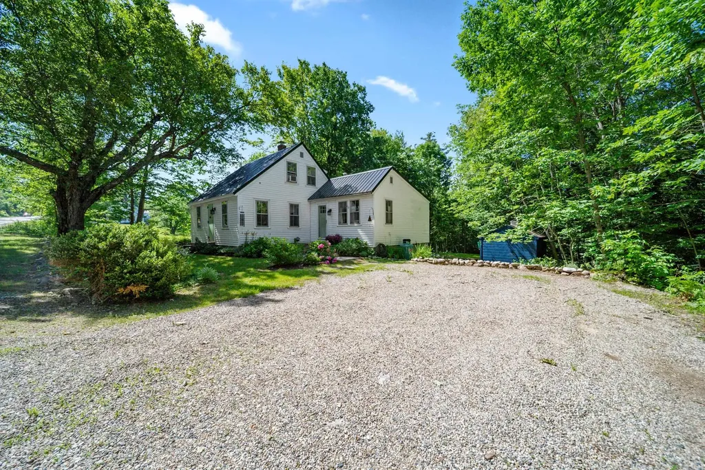 585 Governor Wentworth Highway Wolfeboro NH 03894
